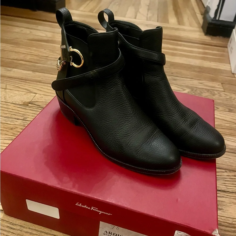 Salvatore Ferragamo beautiful ankle